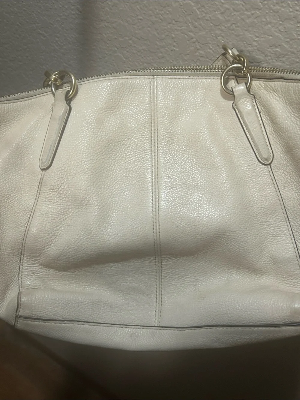 Authentic COACH Cream Pebbled Leather Crossbody Shoulder Bag with Gold Hardware